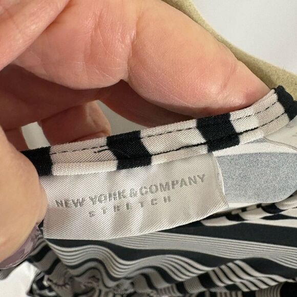 New York & Company Black and White Striped Wide Leg Jumpsuit - Picture 5 of 6